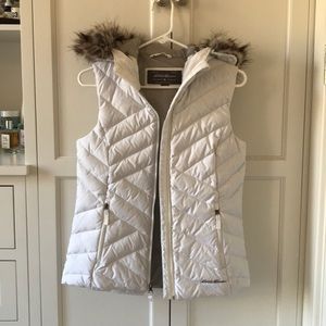 Eddie Bauer Women’s Down Vest with Hood XS